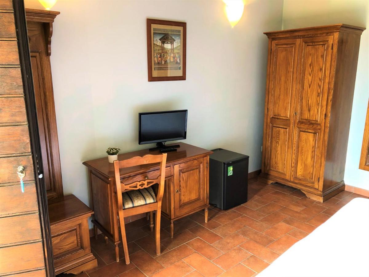 Agriturismo Camiano Piccolo 몬테팔코 외부 사진